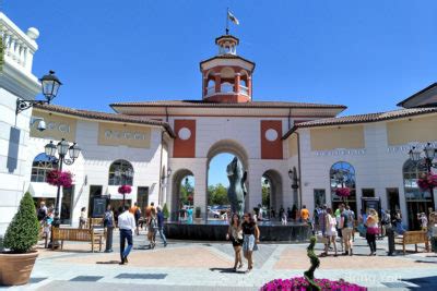 米蘭outlet lv|【米蘭購物】歐洲必逛最大名牌折扣Outlet「Serravalle .